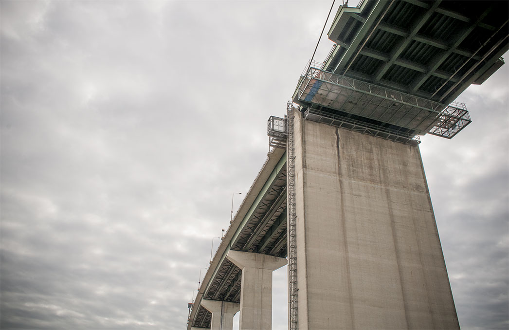 QE2 Bridge